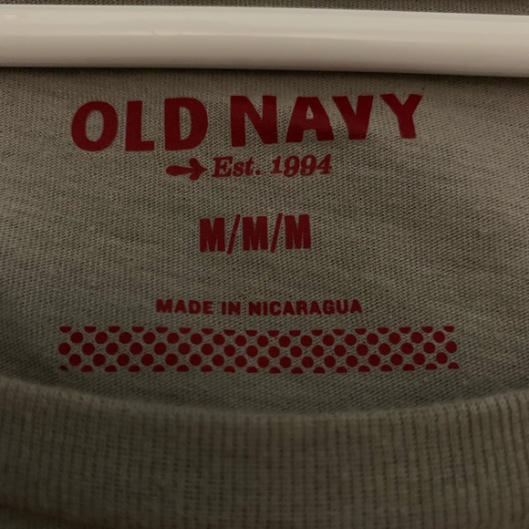 Old navy T-shirt - Picture 2 of 2